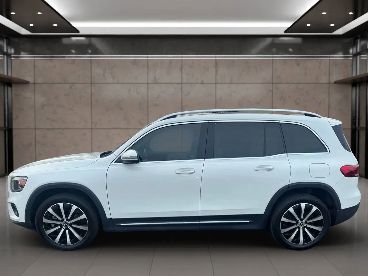 Used 2020 Mercedes-Benz GLB 250 image 4