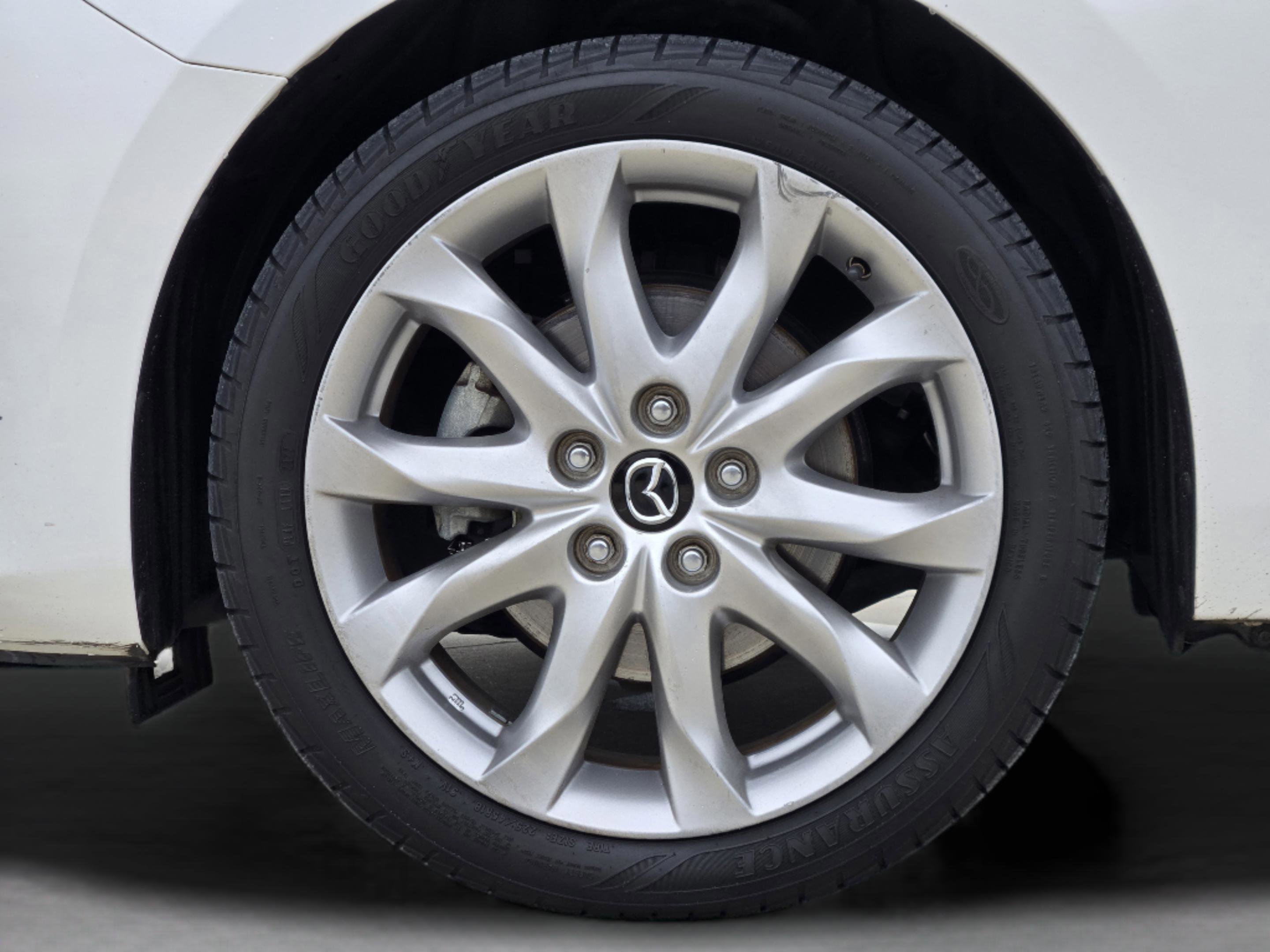Used 2015 MAZDA MAZDA3 s Touring FWD image 30