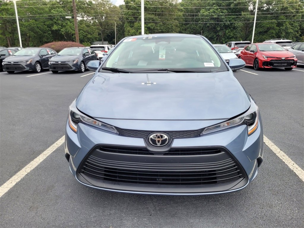 New 2025 Toyota Corolla LE image 2