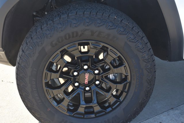 Used 2026 GMC Canyon Elevation w/ Convenience Package image 10