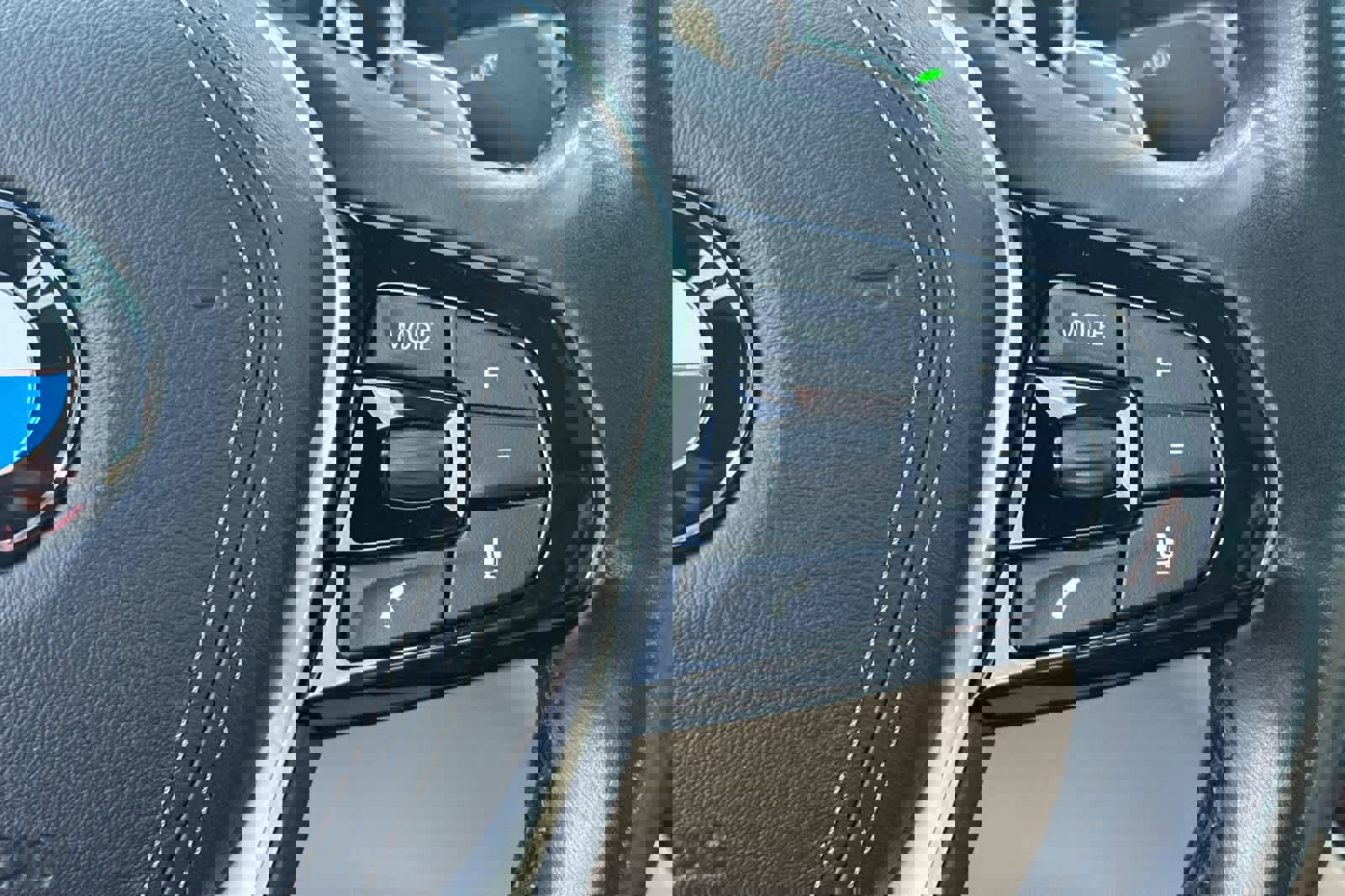 Used 2019 BMW 530e image 27