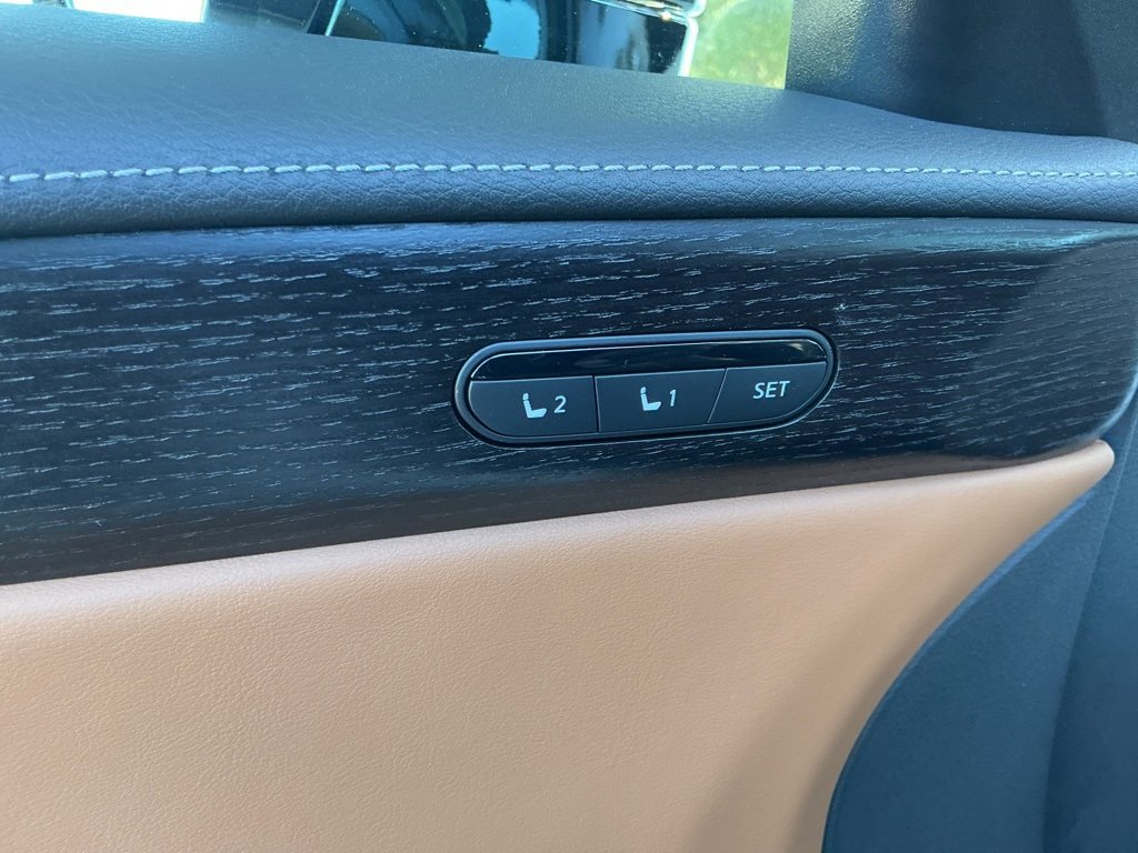 New 2026 INFINITI QX60 Autograph w/ Dark Cargo Package image 25