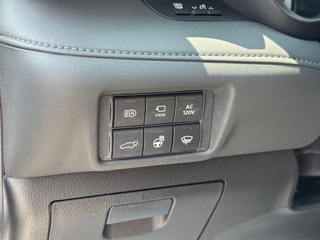 Certified 2020 Toyota Highlander Platinum AWD/4WD image 42