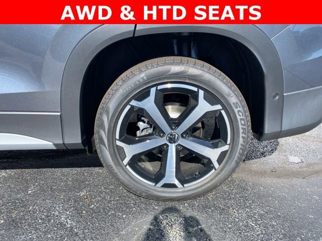 New 2025 Volkswagen Tiguan SE image 18