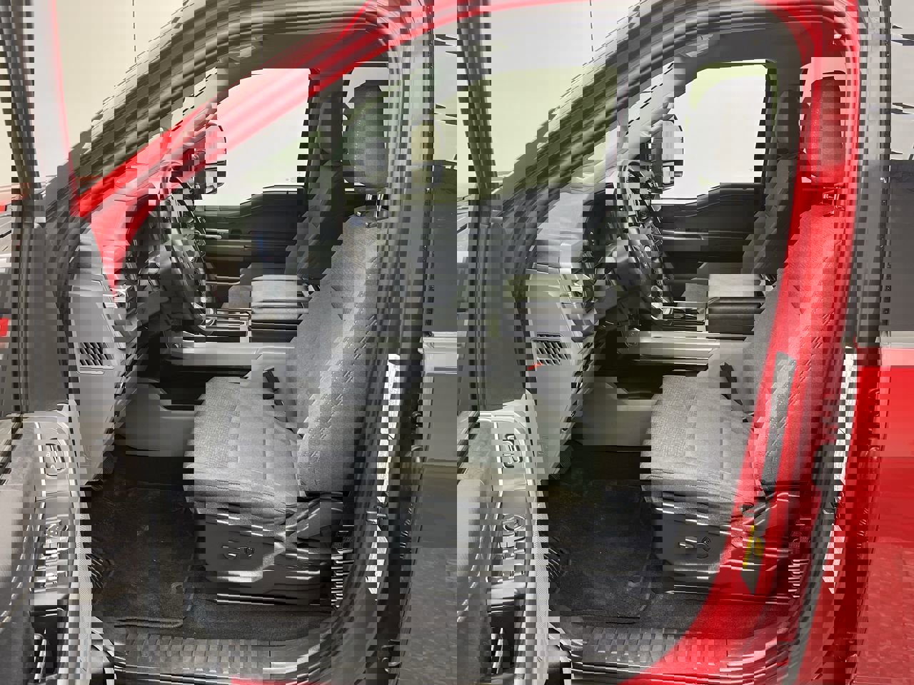 Certified 2024 Ford F150 XLT w/ Mobile Office Package image 3