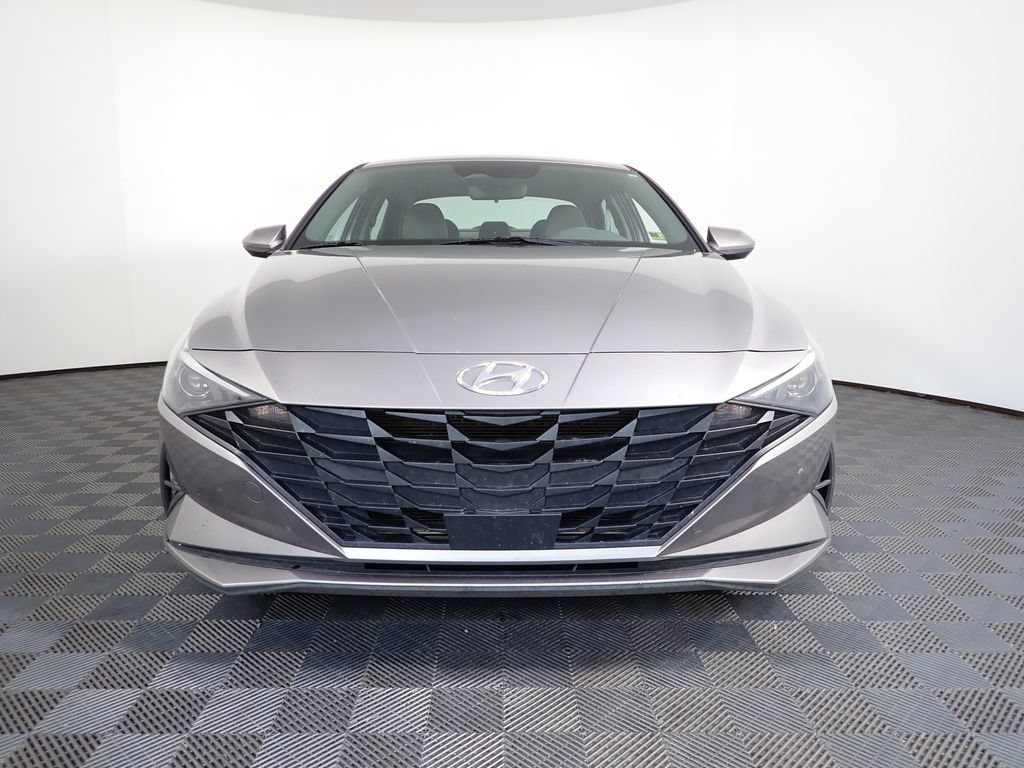 Used 2023 Hyundai Elantra SEL w/ Convenience Package FWD image 9