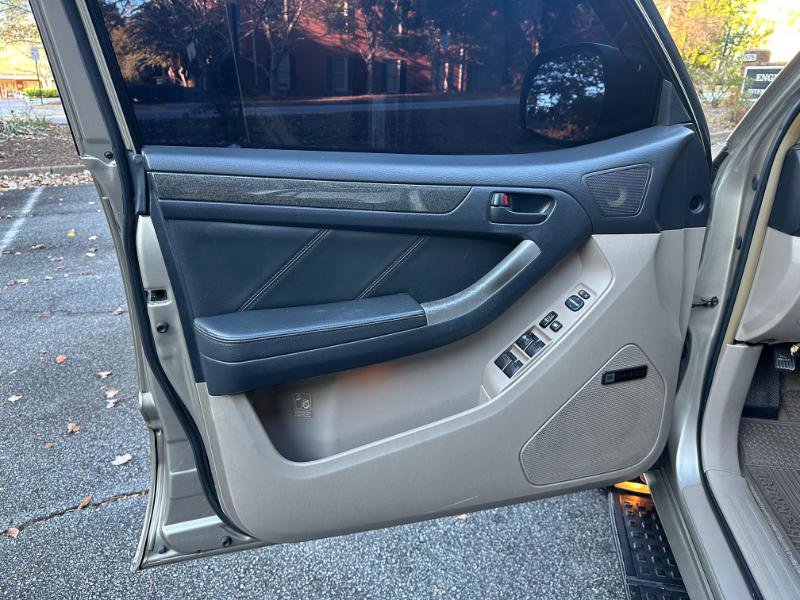 Used 2005 Toyota 4Runner Limited image 20