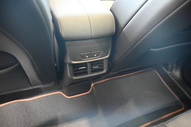 New 2026 GMC Terrain AT4 w/ Convenience Package III AWD/4WD image 24