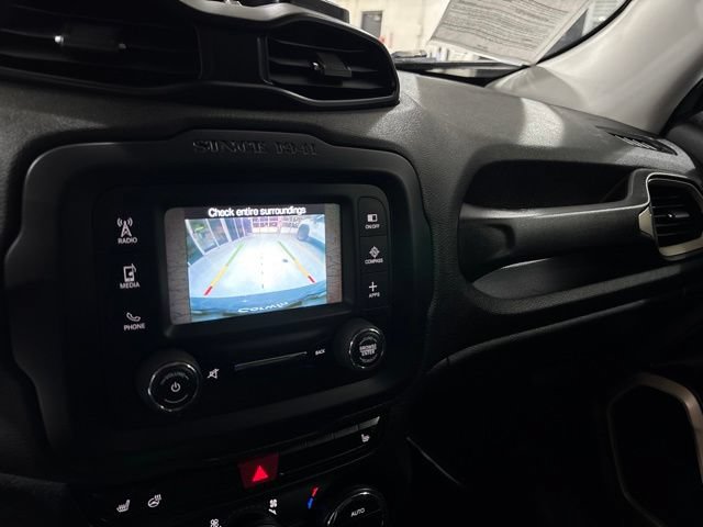 Used 2017 Jeep Renegade Trailhawk AWD/4WD image 26