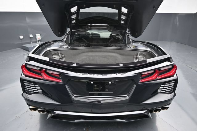 Used 2023 Chevrolet Corvette Stingray Coupe w/ Z51 Performance Package RWD image 9