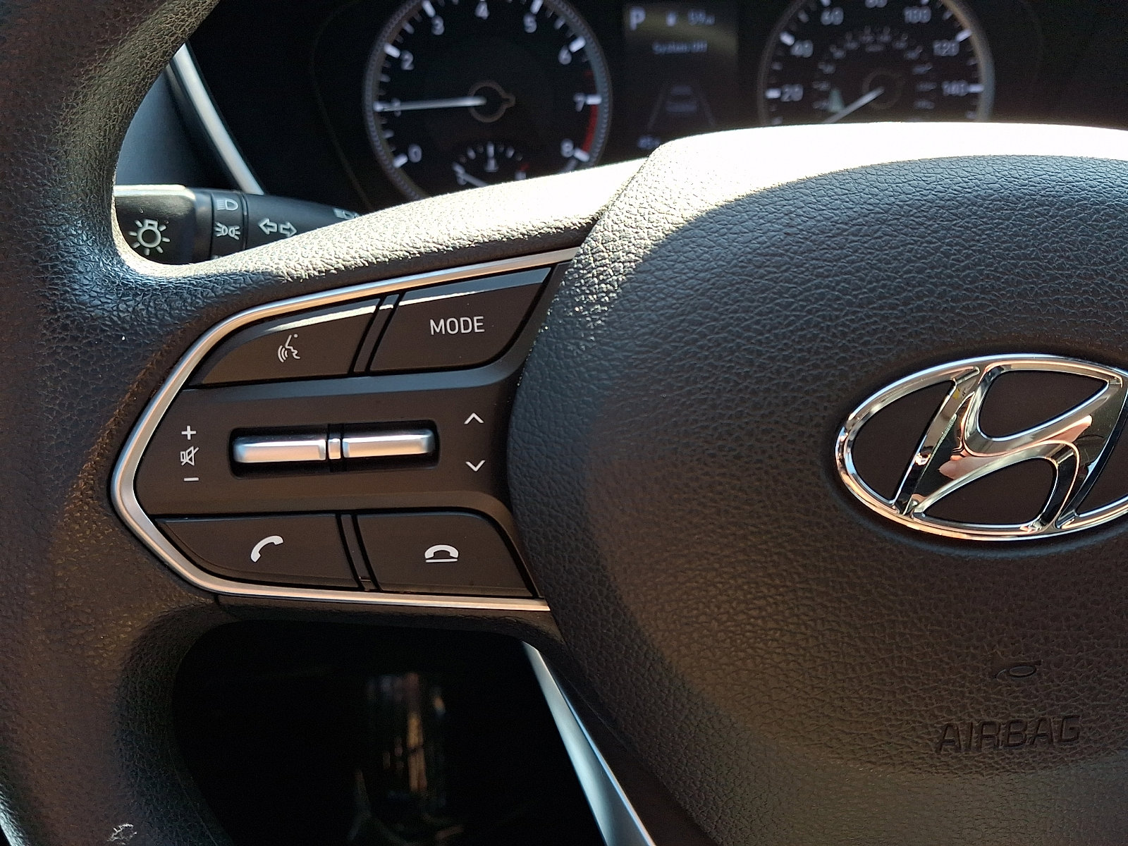 Used 2020 Hyundai Santa Fe SE image 20