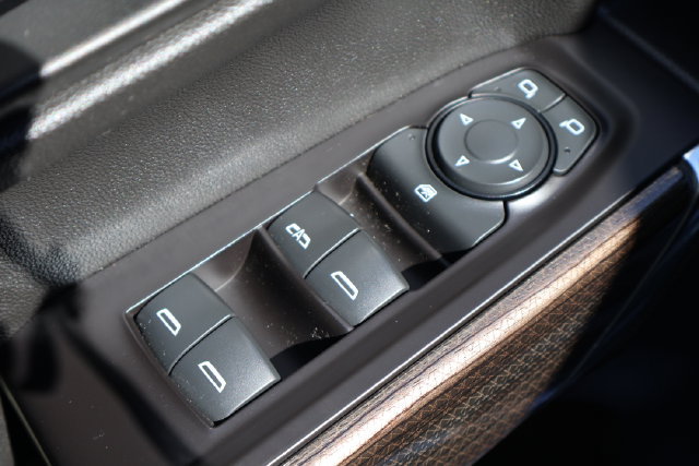 Used 2019 Chevrolet Silverado 1500 LT w/ All-Star Edition AWD/4WD image 17