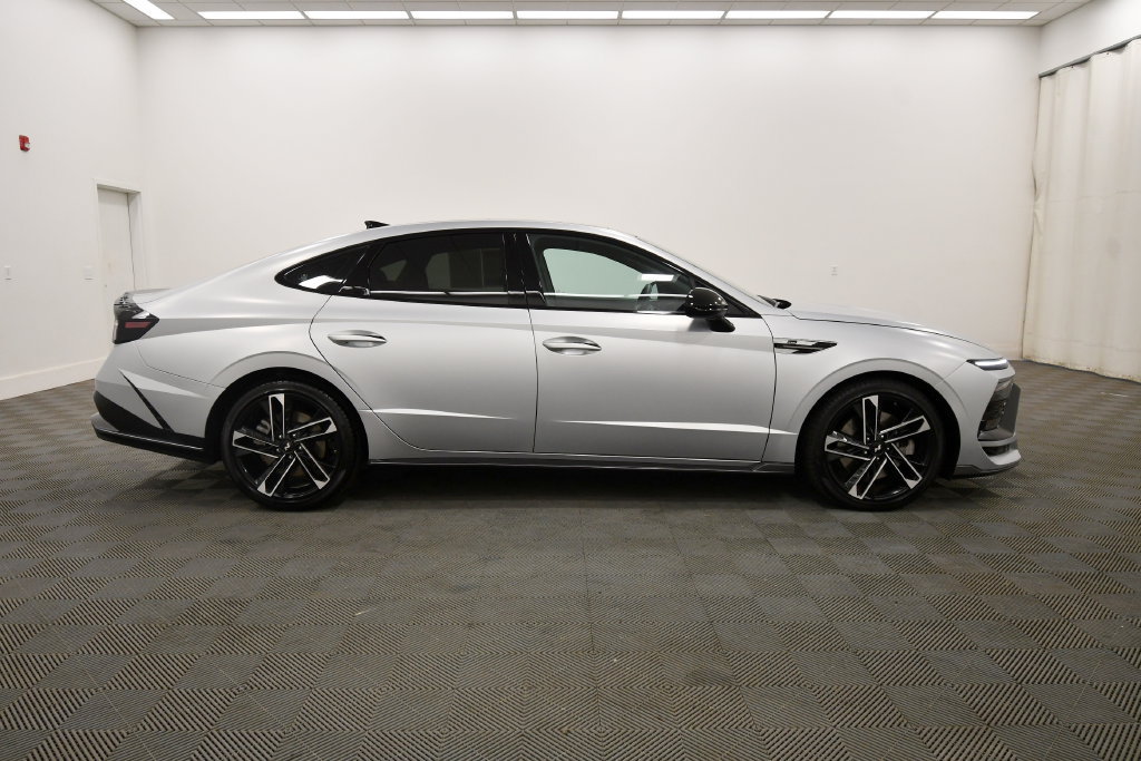 Used 2024 Hyundai Sonata N Line FWD image 9