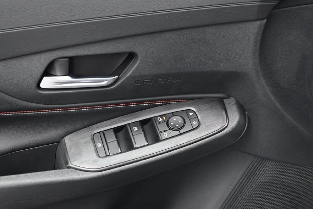 New 2026 Nissan Sentra SR w/ Floor Mat Package FWD image 17