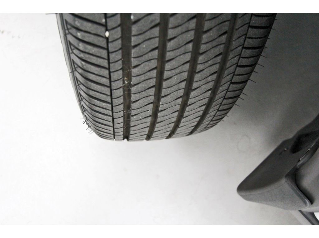 Used 2025 Nissan Kicks Play S FWD image 28