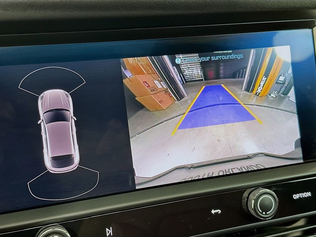 Certified 2023 Porsche Macan AWD/4WD image 17