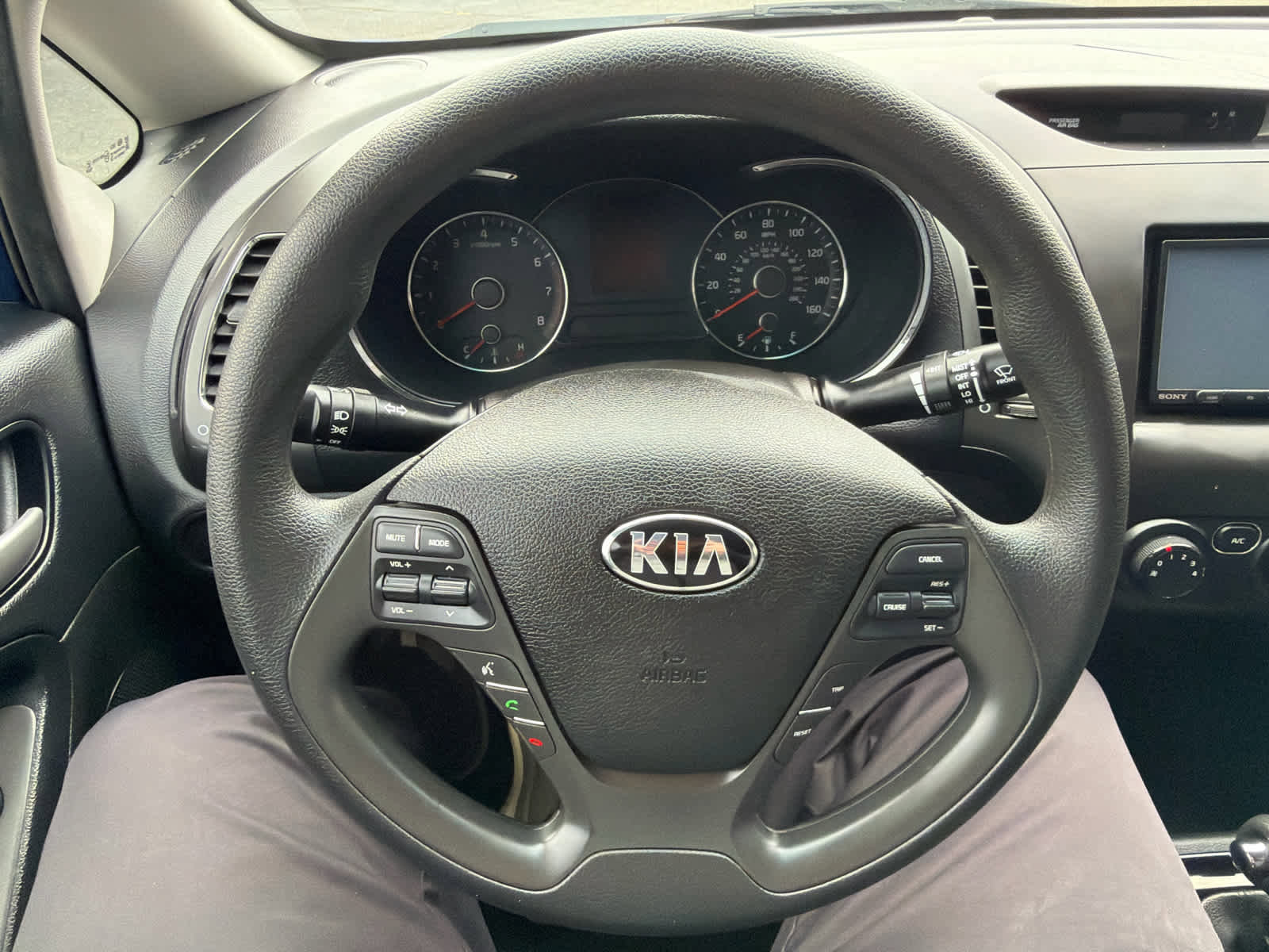 Used 2018 Kia Forte LX image 18