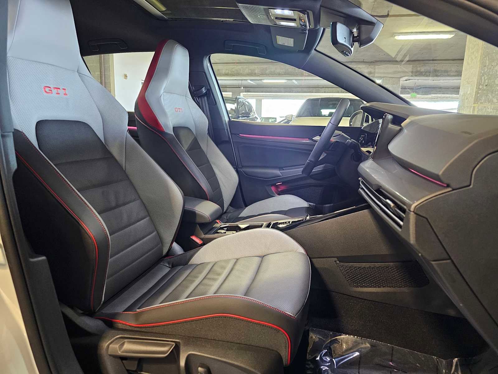 Used 2024 Volkswagen GTI SE FWD image 37