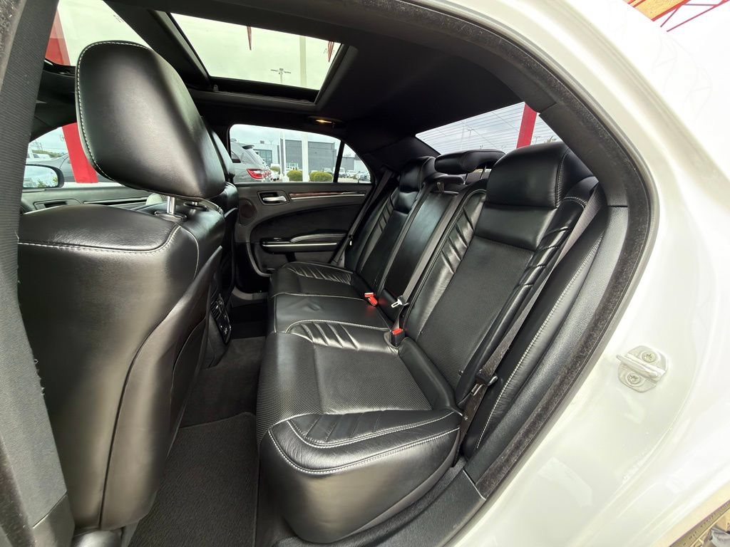 Used 2023 Chrysler 300 C RWD image 30