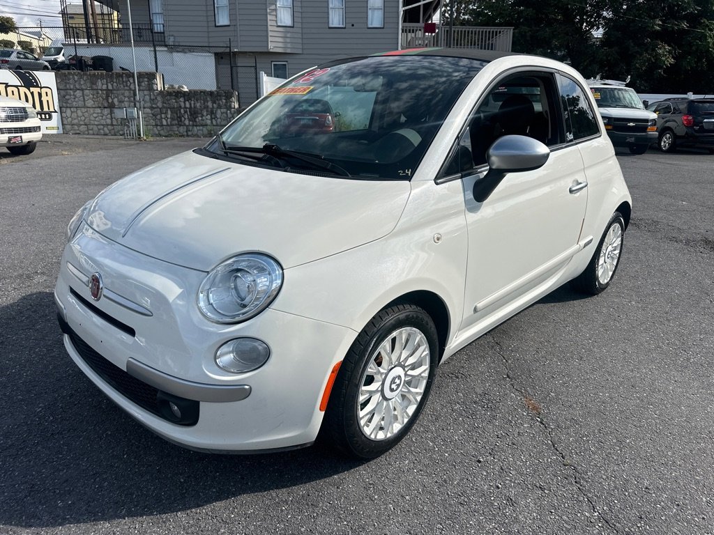 Used 2012 FIAT 500 Gucci image 2