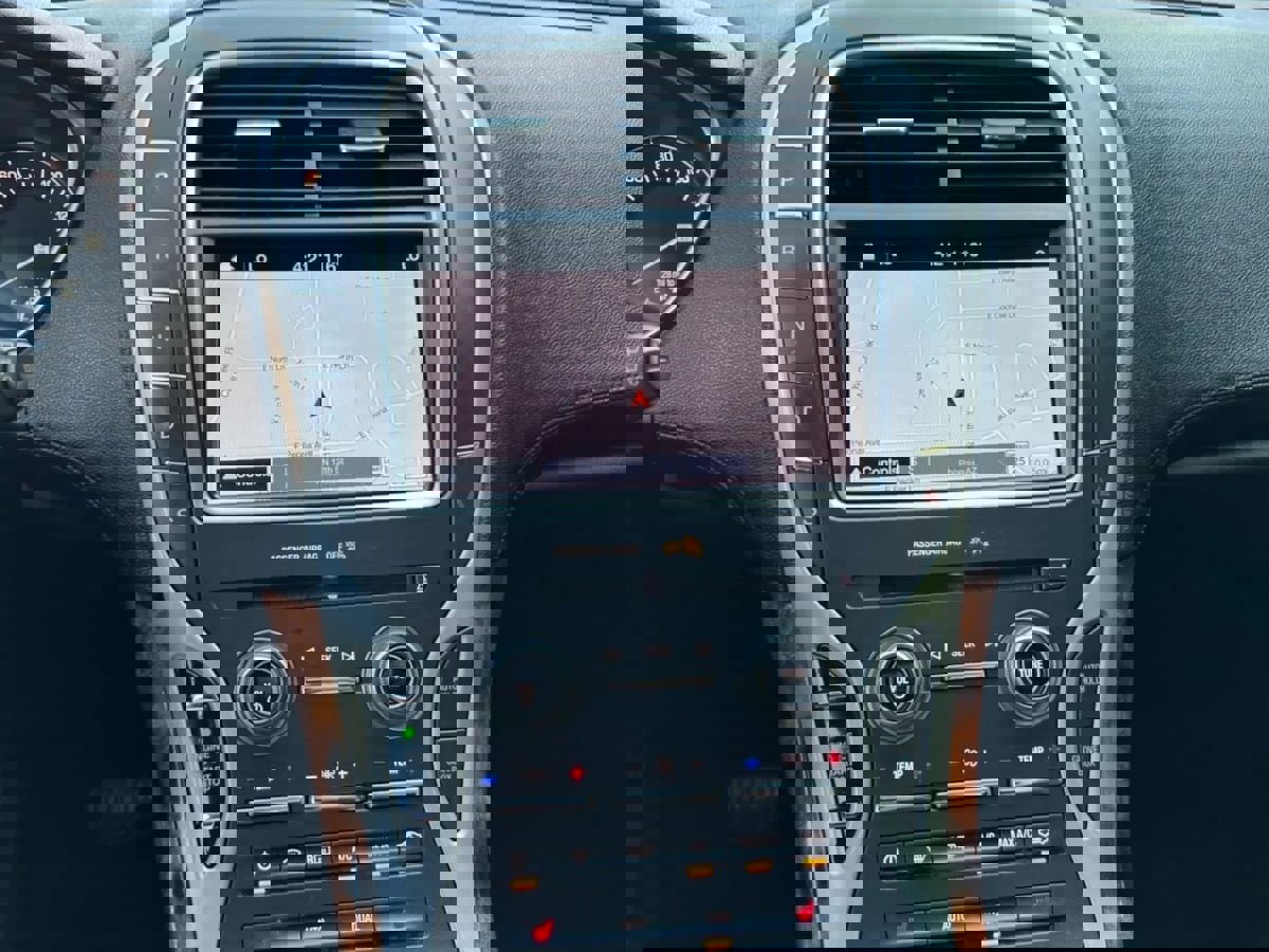 Used 2017 Lincoln MKX Select w/ Select Plus Package image 17