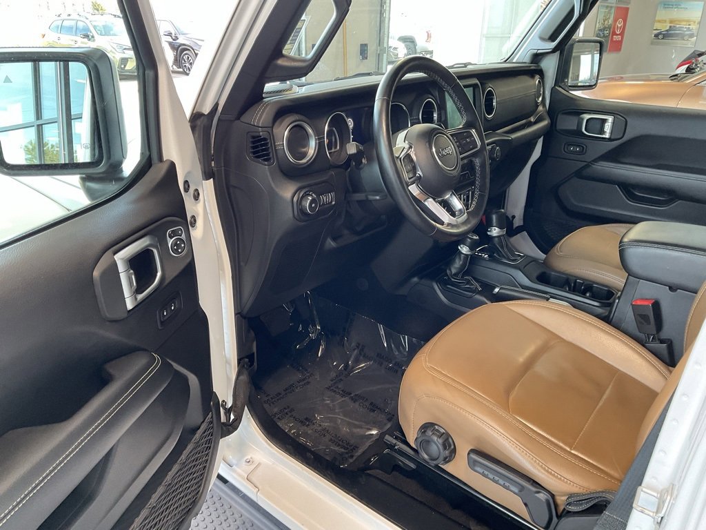 Used 2020 Jeep Wrangler Unlimited Sahara image 9