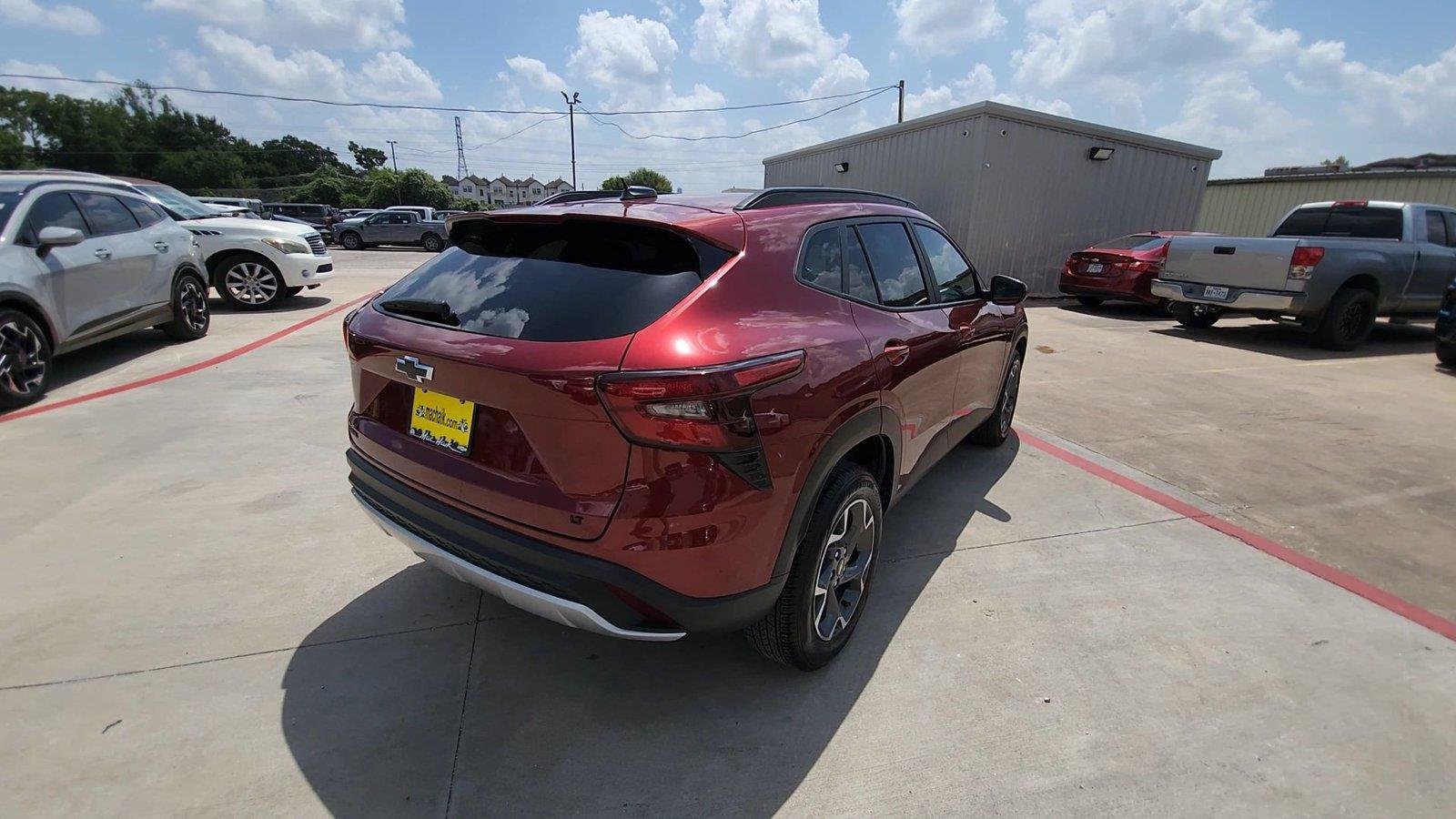 Certified 2024 Chevrolet Trax LT w/ LT Convenience Package FWD image 7