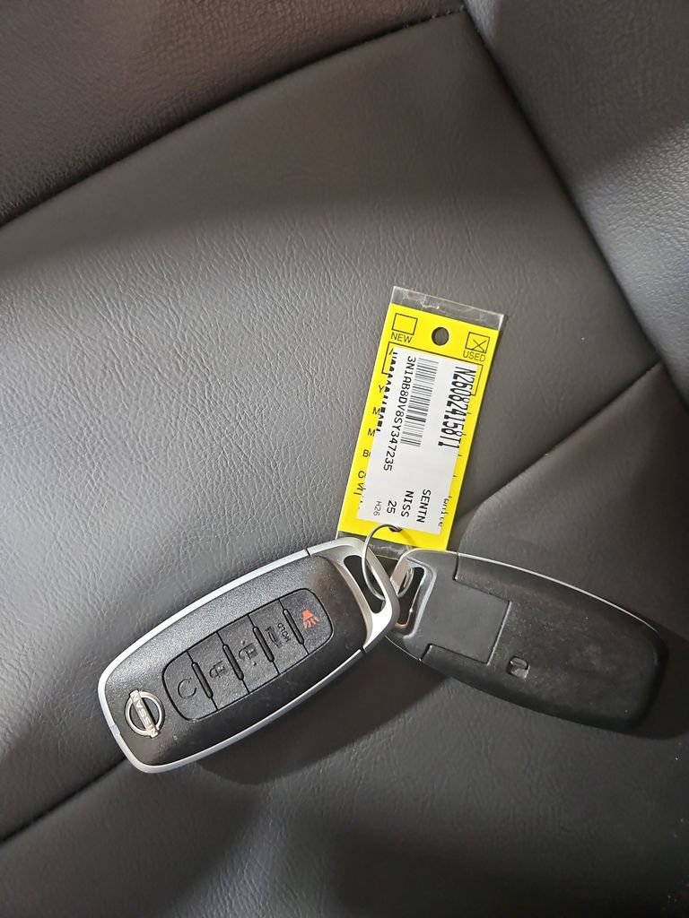 Certified 2025 Nissan Sentra SR w/ SR Premium Package FWD image 30