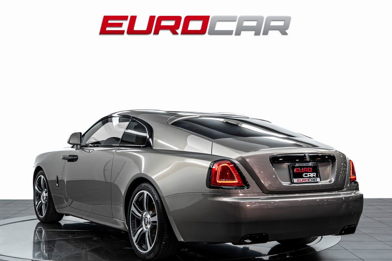 Used 2015 Rolls-Royce Wraith image 3