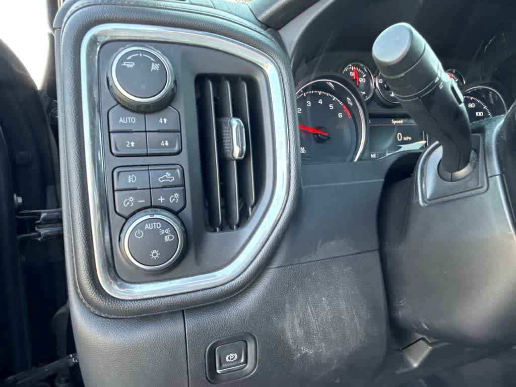 Used 2019 Chevrolet Silverado 1500 RST AWD/4WD image 23