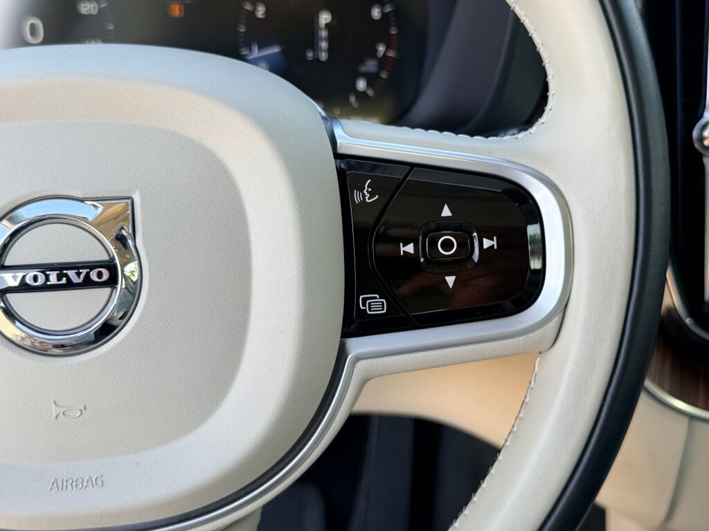 Used 2020 Volvo XC60 T5 Inscription w/ Protection Package Premier image 29