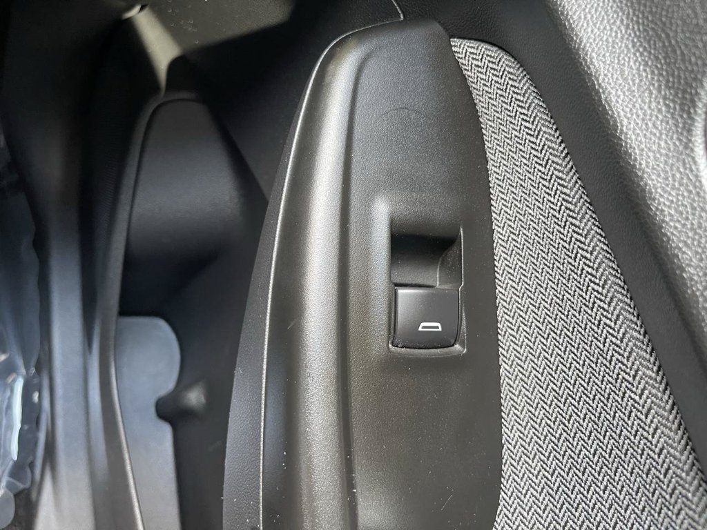 Used 2022 Chevrolet TrailBlazer LT w/ Convenience Package FWD image 55