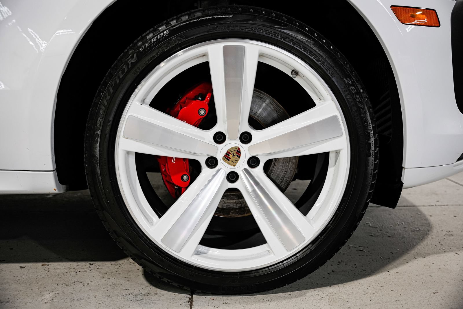 Used 2023 Porsche Macan S AWD/4WD image 54
