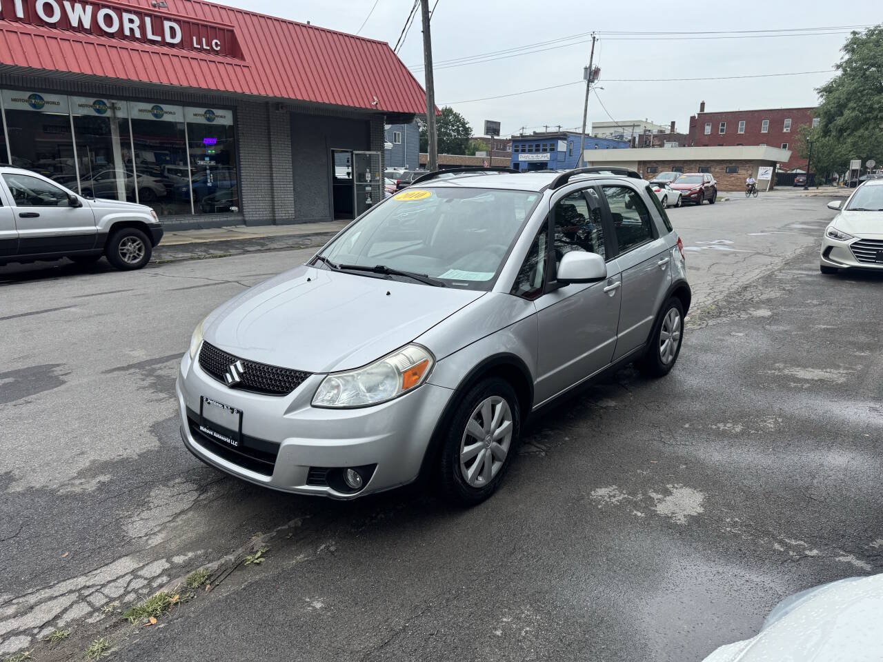 Used 2010 Suzuki SX4 AWD Hatchback image 3
