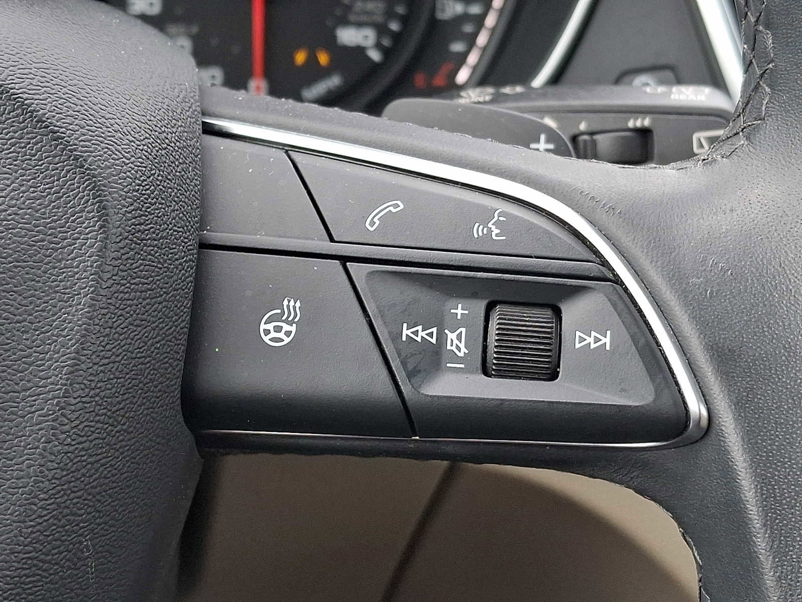 Used 2022 Audi Q5 2.0T Premium image 16