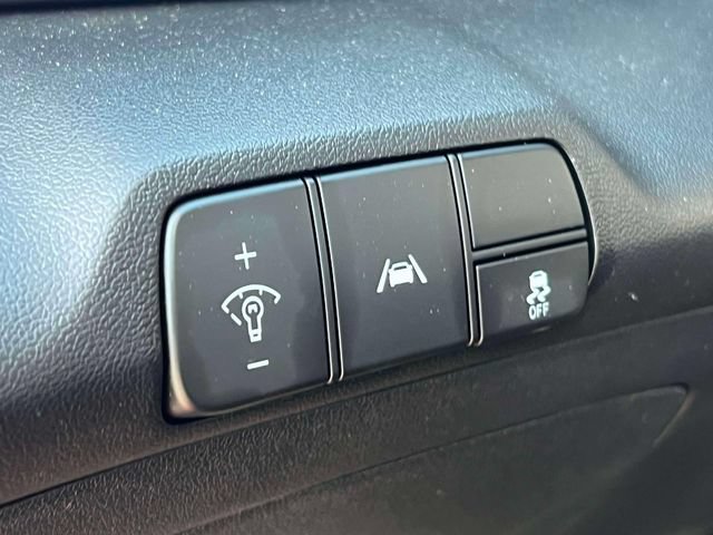 Certified 2023 Hyundai Elantra SEL FWD image 18