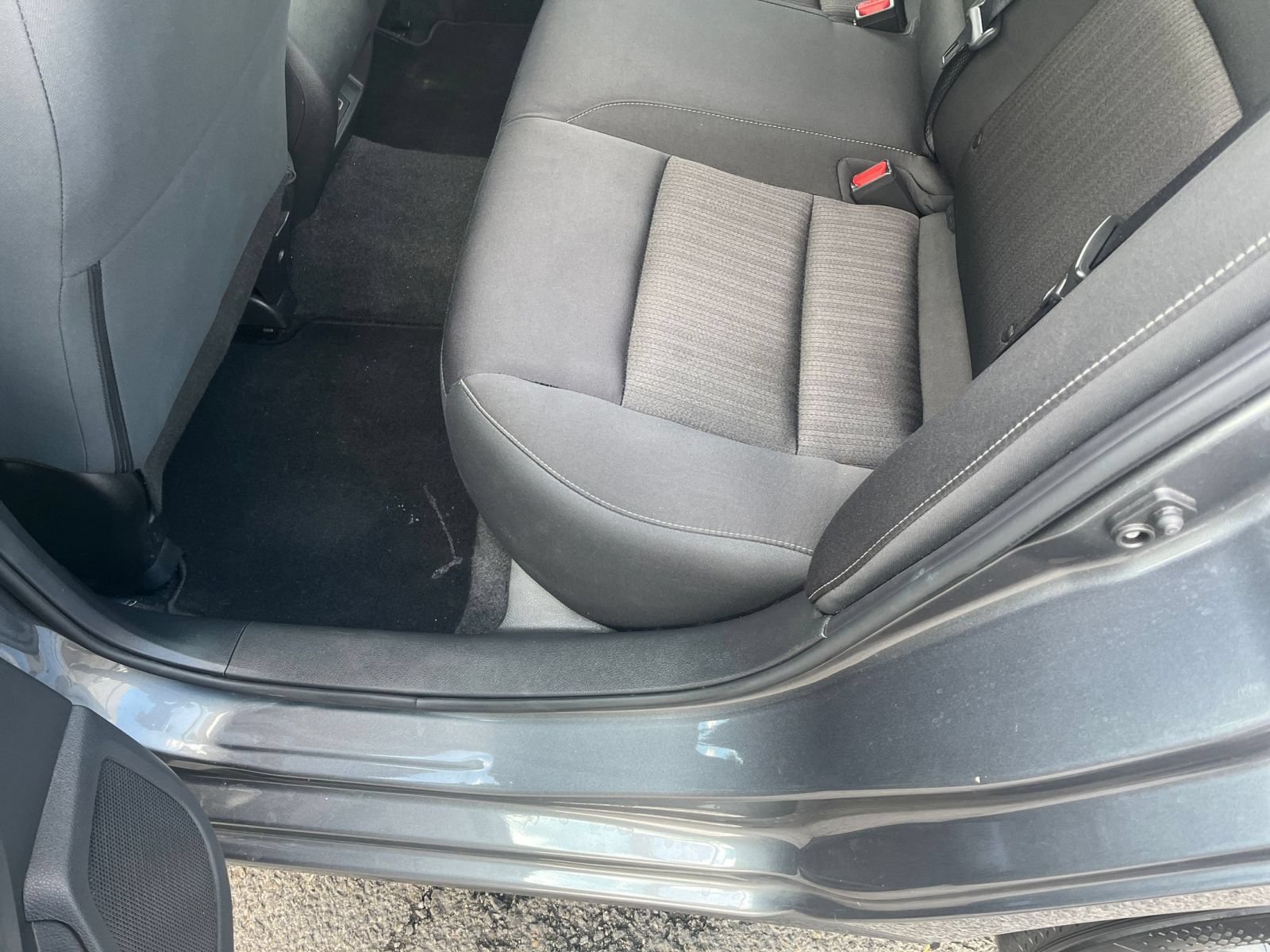 Used 2025 Nissan Altima 2.5 SV FWD image 25