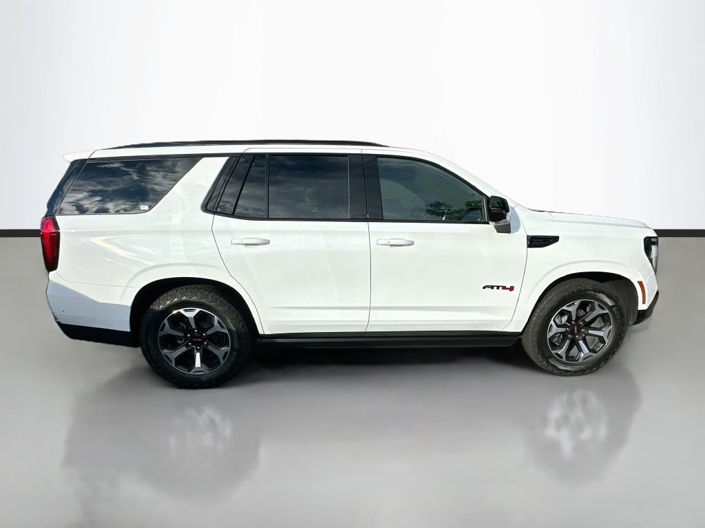 Used 2026 GMC Yukon AT4 Ultimate w/ LPO, Illumination Package AWD/4WD image 4