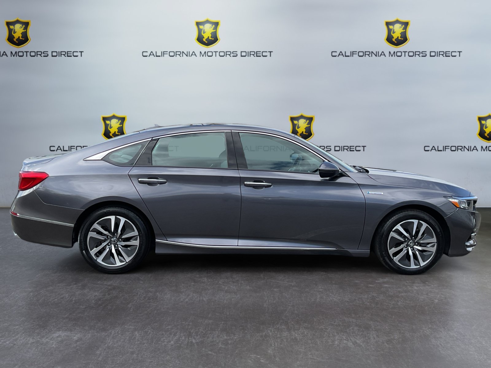 Used 2018 Honda Accord Touring image 4