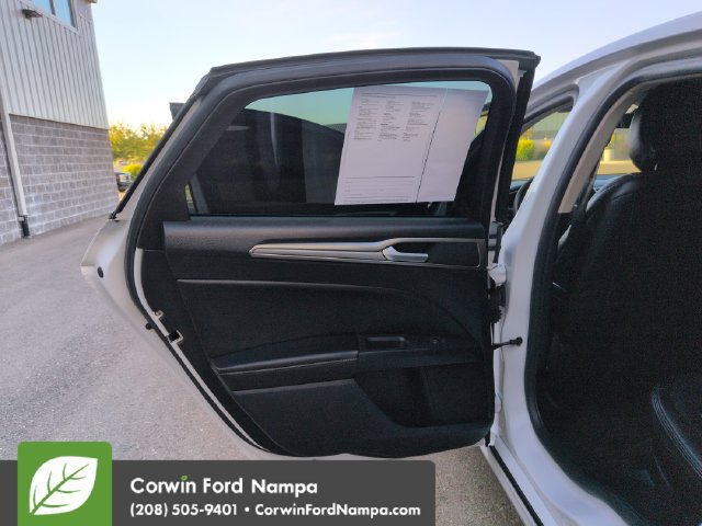 Used 2018 Ford Fusion SE w/ Fusion SE Technology Package FWD image 24