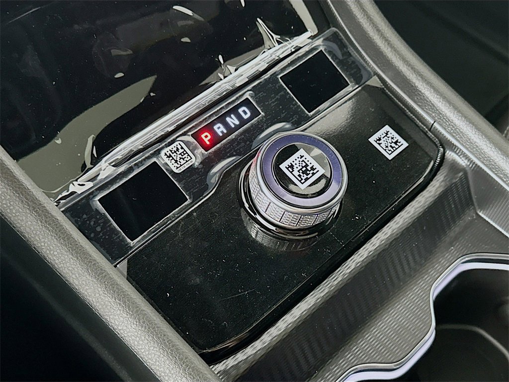 New 2025 Jeep Grand Cherokee Altitude image 12