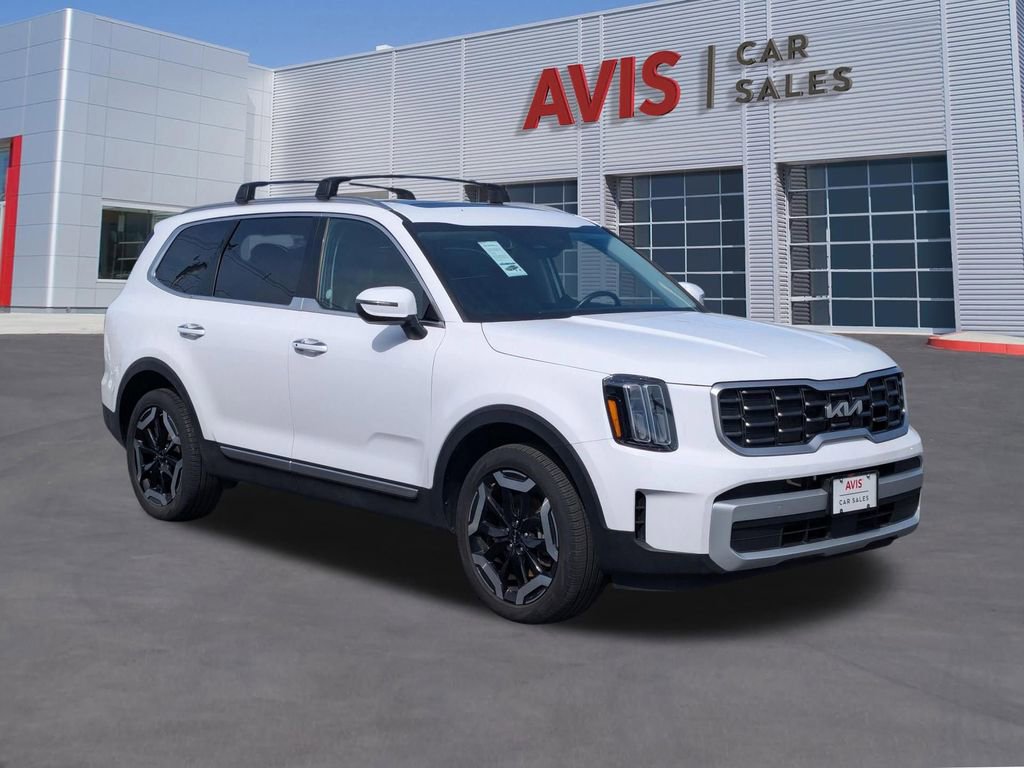 Used 2025 Kia Telluride S image 3