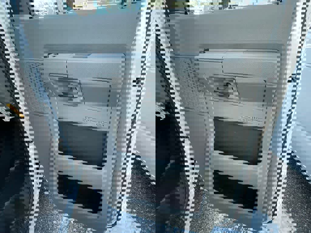 New 2024 Ford E-450 and Econoline 450 Super Duty w/ Power Windows & Locks Group image 29