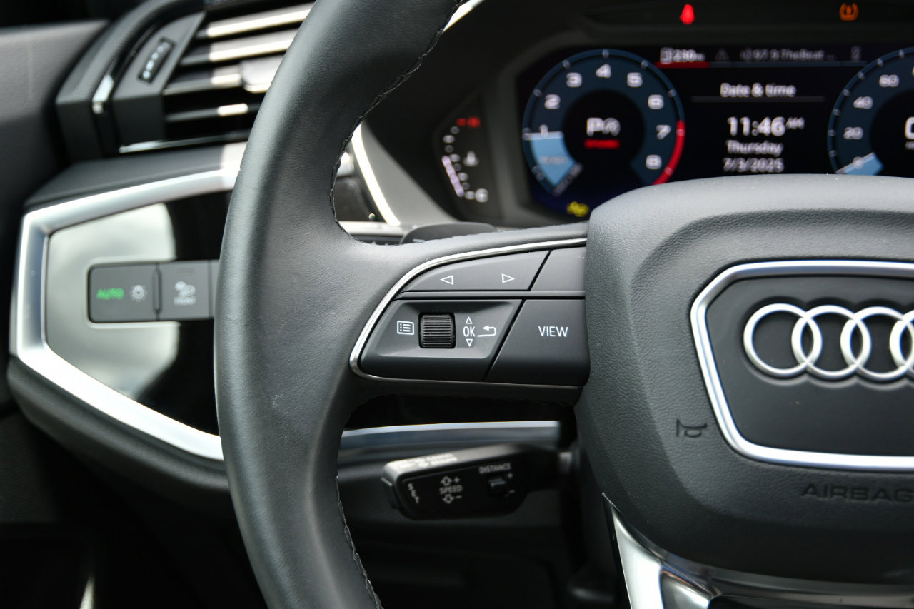 Used 2025 Audi Q3 2.0T Premium image 11