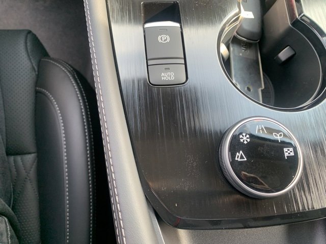 New 2026 Nissan Rogue Platinum image 14