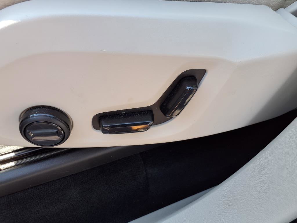 Used 2023 Volvo XC90 B6 Core w/ Protection Package Premier image 17