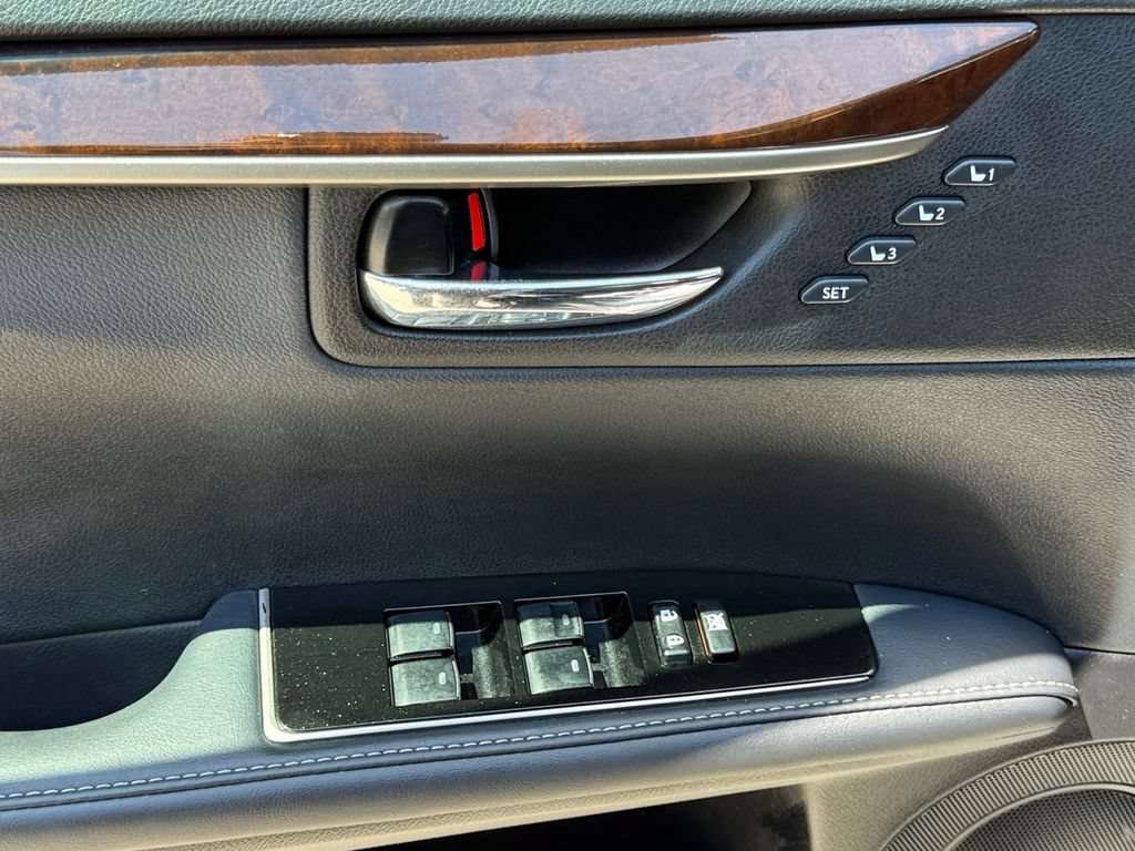 Used 2017 Lexus ES 350 w/ Navigation System Package FWD image 11