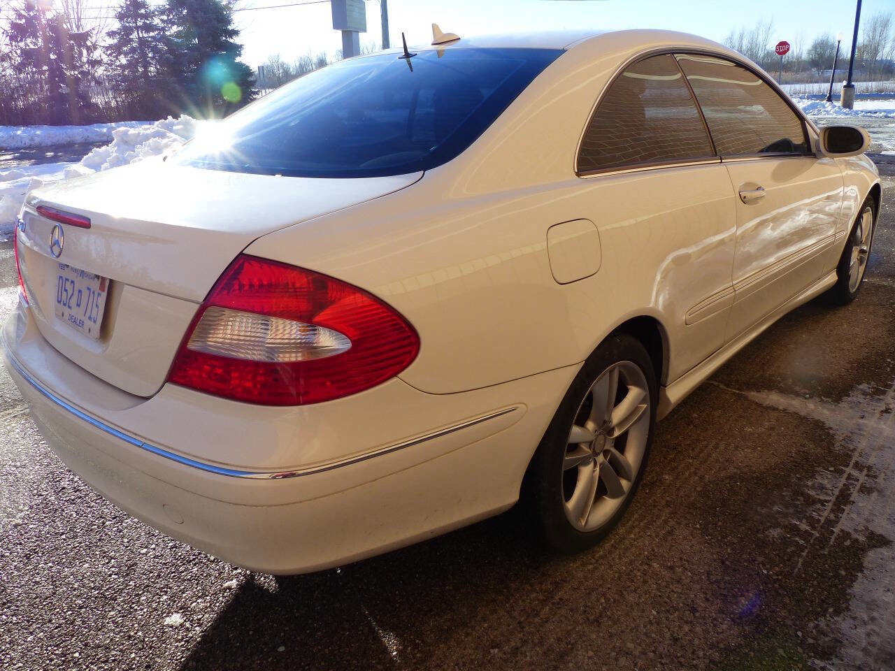Used 2009 Mercedes-Benz CLK 350 Coupe image 10
