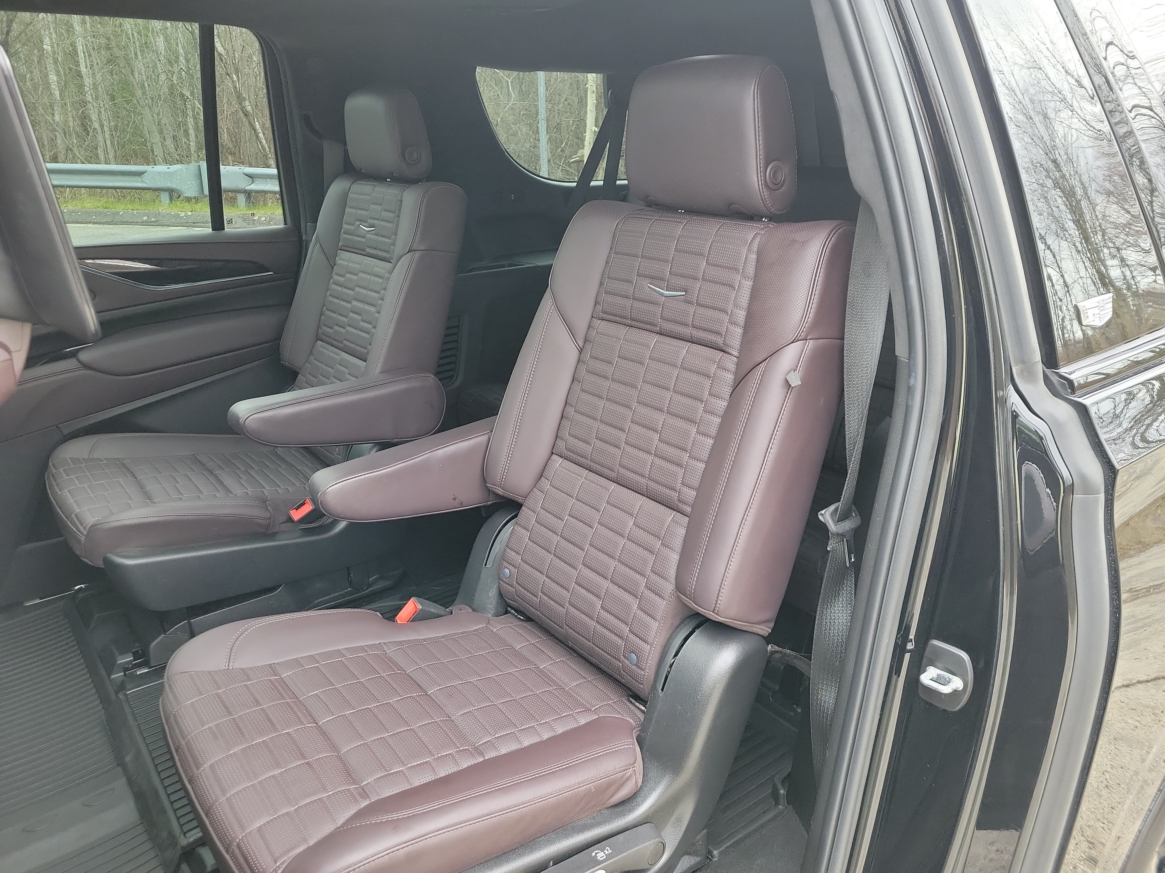 Certified 2024 Cadillac Escalade ESV Sport Platinum w/ LPO, ONYX Package AWD/4WD image 16