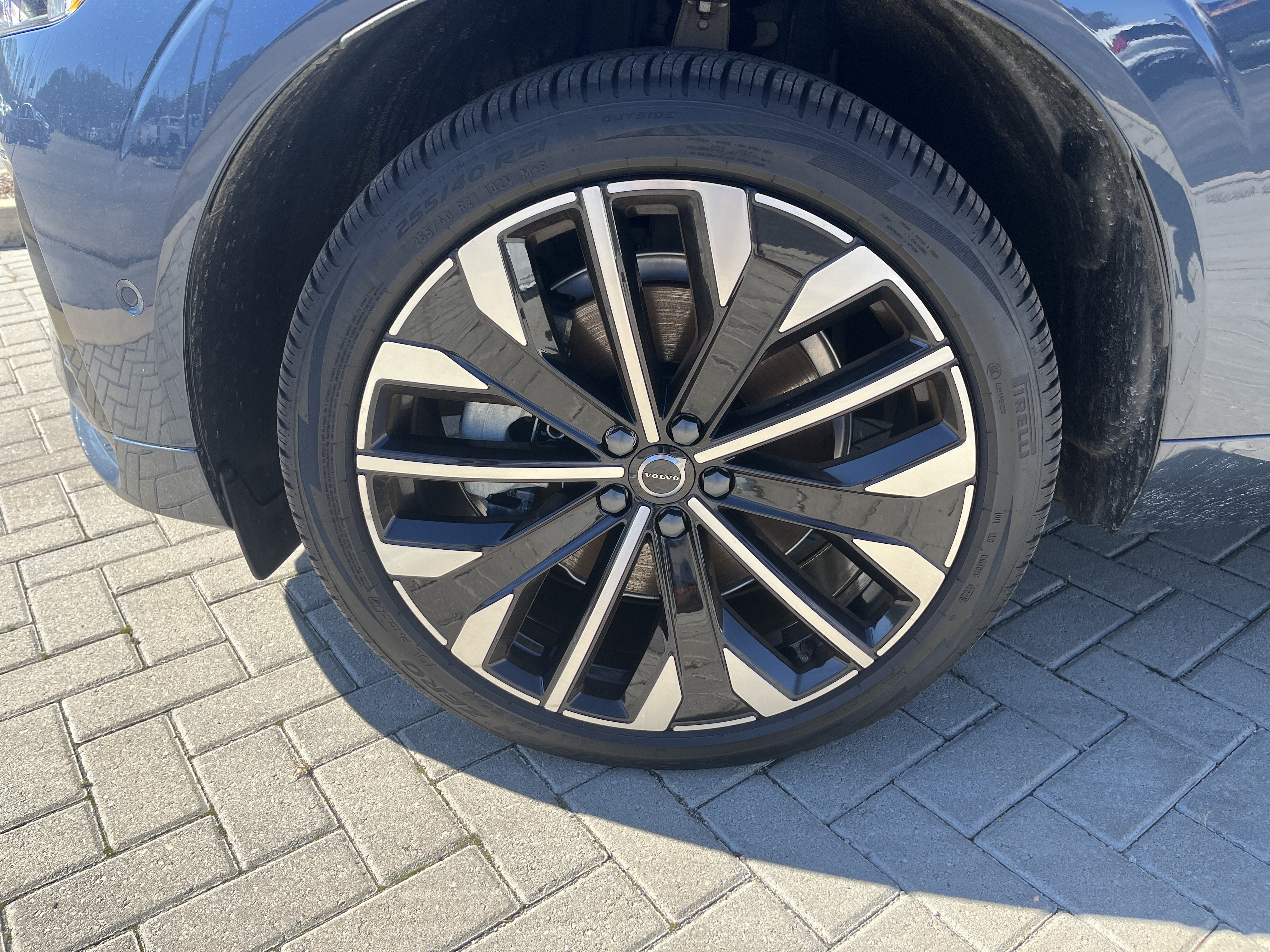 New 2026 Volvo XC60 T8 Ultra w/ Protection Package Premier AWD/4WD image 24